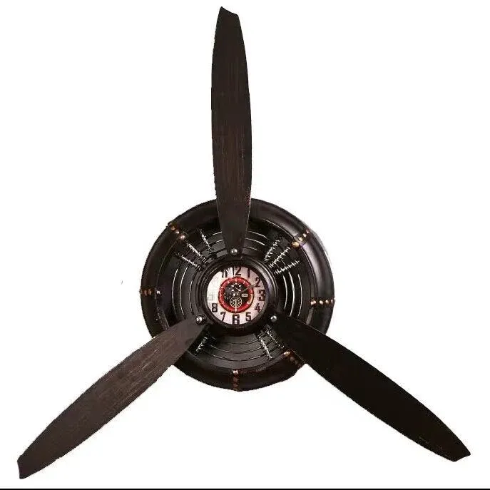 Retro Wanduhr im Propeller Design