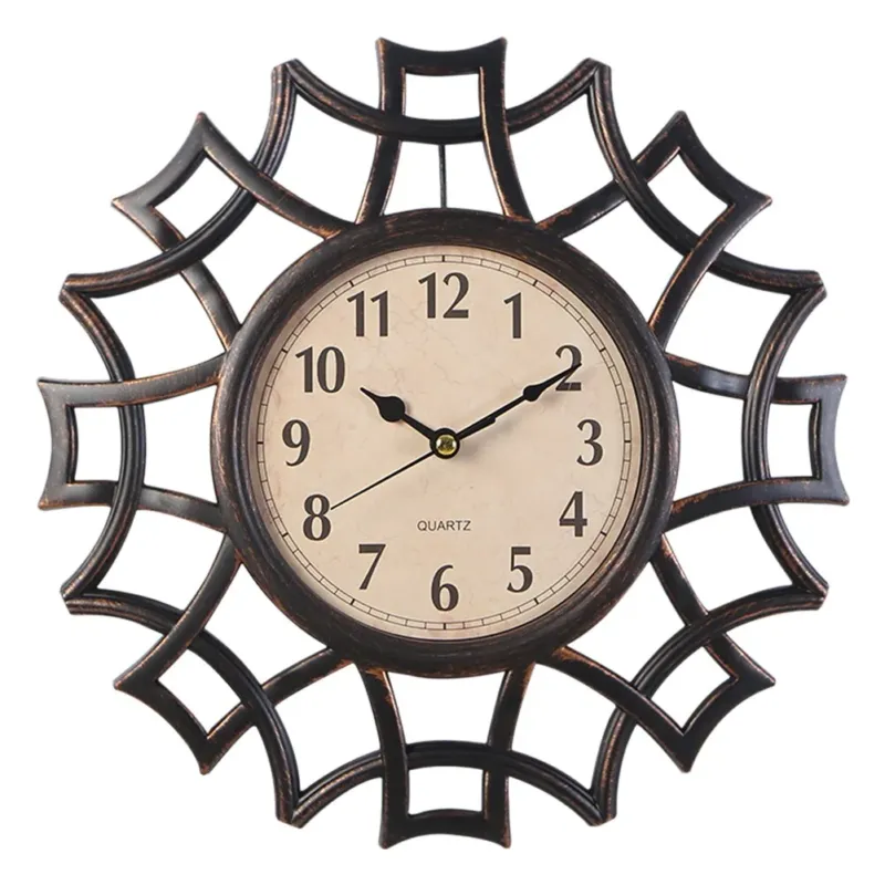 Dekorative Wanduhr im Vintage-Sonnendesign
