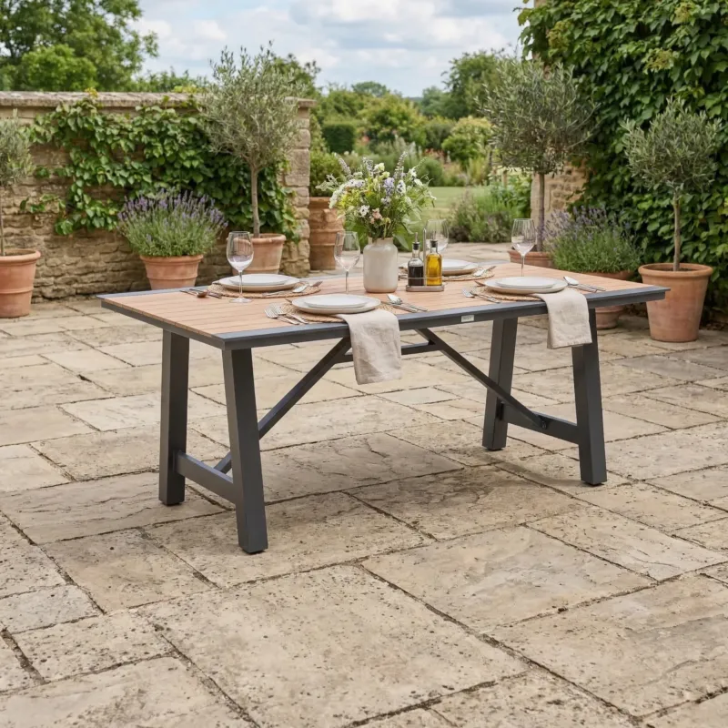 Aluminium Dining Tisch Kalva 180x100x74,5cm mit Alu Slats in Holzoptk