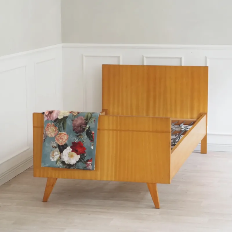 Mid-Century Einzelbett mit Federkern-Lattenrost um 1955