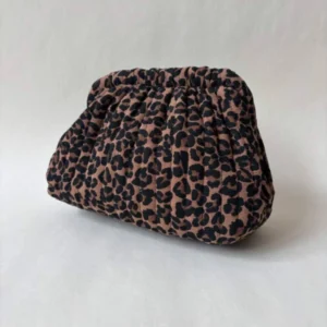 Leo Beauty Bag Nala – Gesteppte Kosmetiktasche im Leoparden-Look