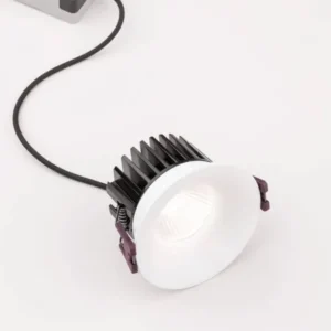Blade LED Außeneinbauspot H 5,4cm 3000K IP65, runder schwarzer LED-Deckenspot mit warmweißem Licht