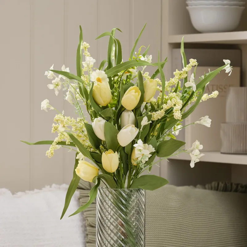 Künstlicher Frühlingsstrauß mit Tulpen & Gänseblümchen buttergelb, 60 cm