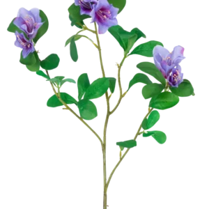 Die künstliche Blume Rhododendron Azalee 73 cm lila hat einen Stiel mit grünen Blättern und drei Bündel lila Blüten mit gelben und weißen Details, isoliert auf weißem Hintergrund.