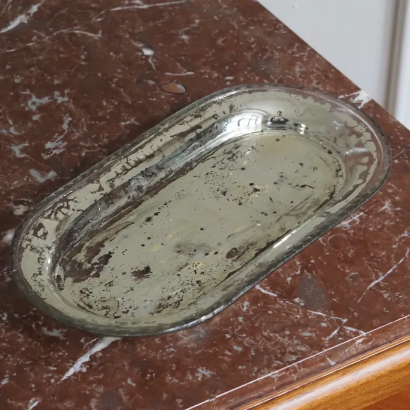 Glasschale Oval · Rückseitig versilbert, gealterte Spiegelpatina · Antik