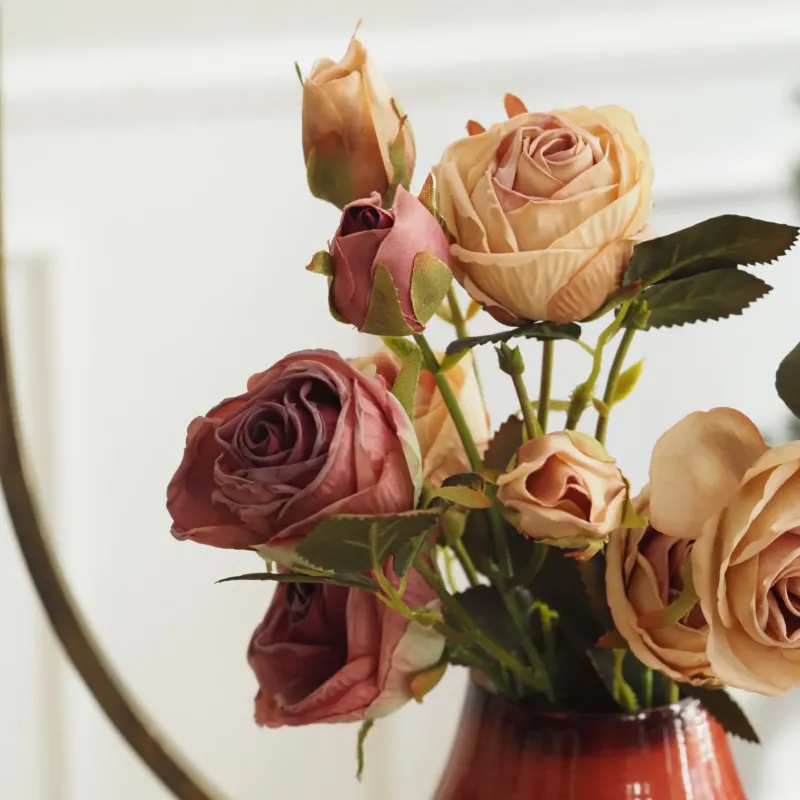 Deko-Zweig Rose [Rosa / Dunkelrosa] · Zweig mit Blüten und Knospen in Vintage-Anmutung, 41 cm