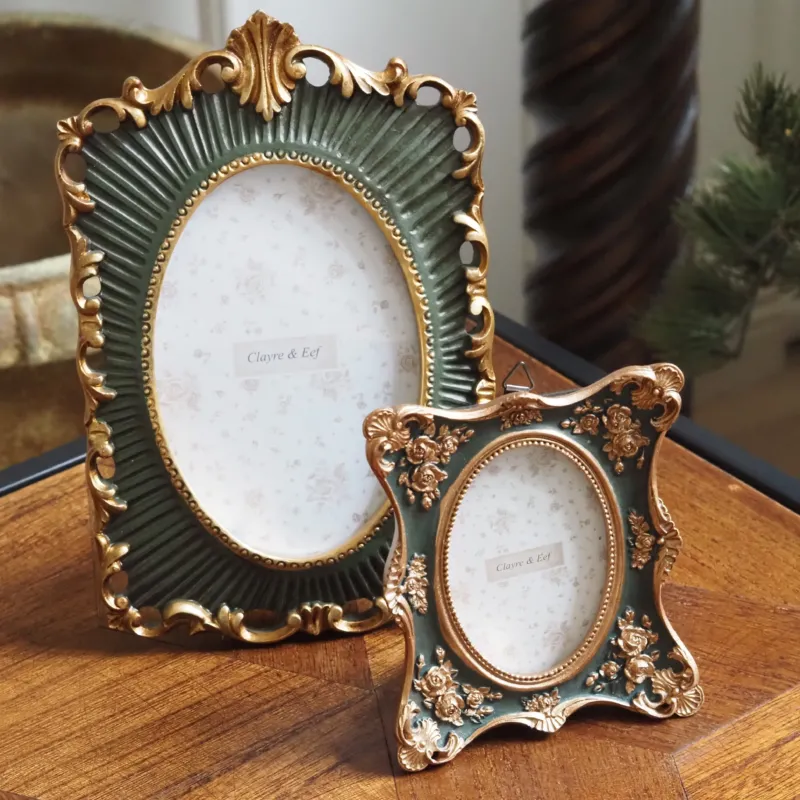 Ornamentierter Bilderrahmen Grün-Gold · historisierende Rahmenform · Varianten S–M