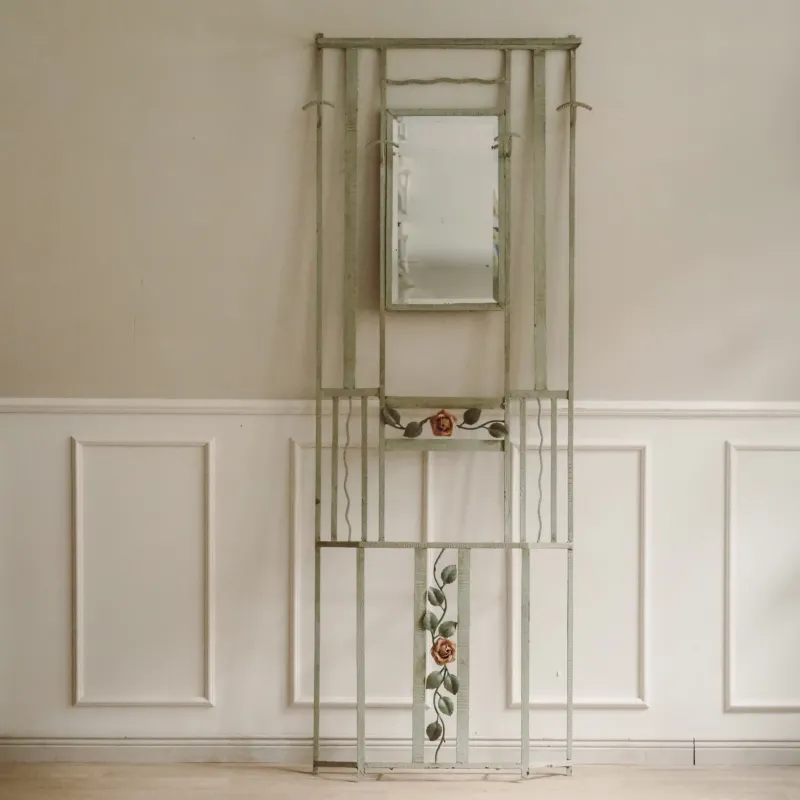 Art-Déco Wandgarderobe mit Spiegel, um 1920
