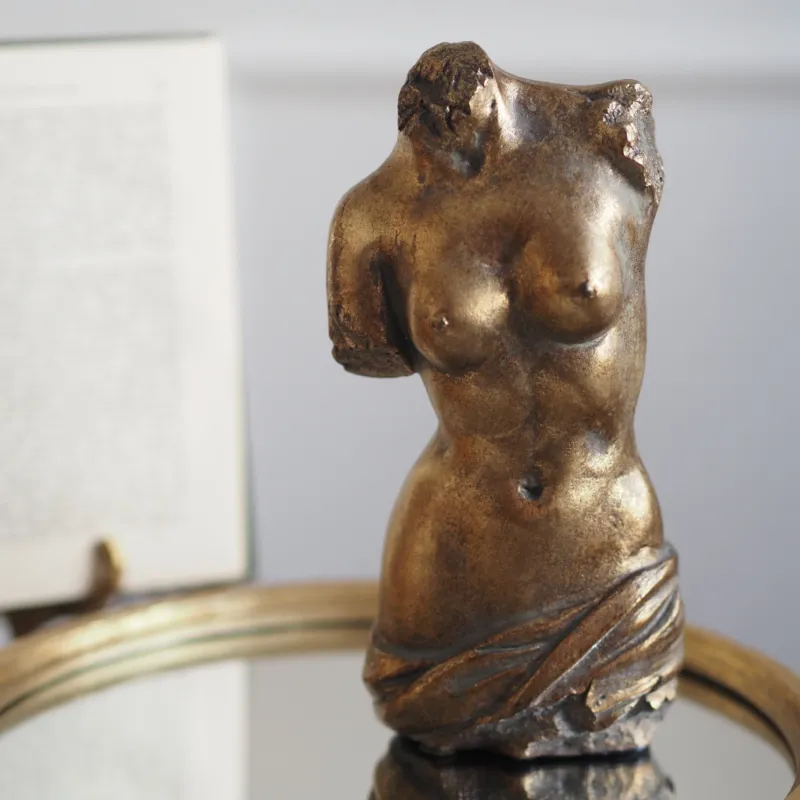 Büste weiblicher Torso · klassisch inspirierte Skulpturform