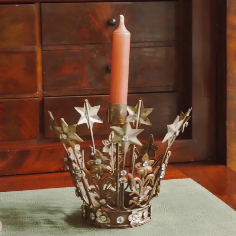 Kerzenständer Krone · historisierende Metallkrone mit Sternornamentik