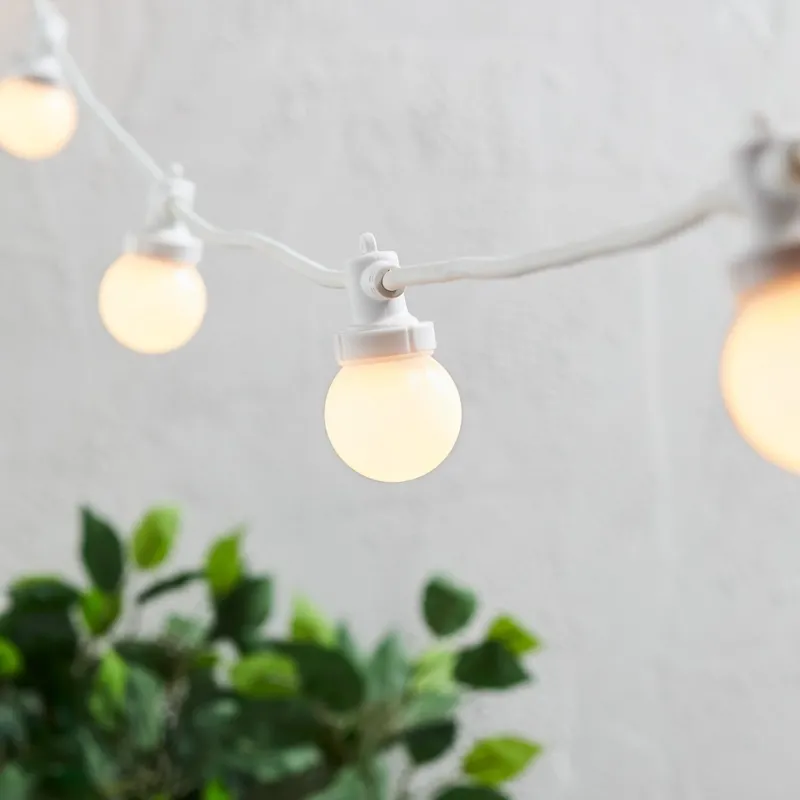 Pro Connect 20m 40er Party Lichterkette warmweiß koppelbar weißes Kabel