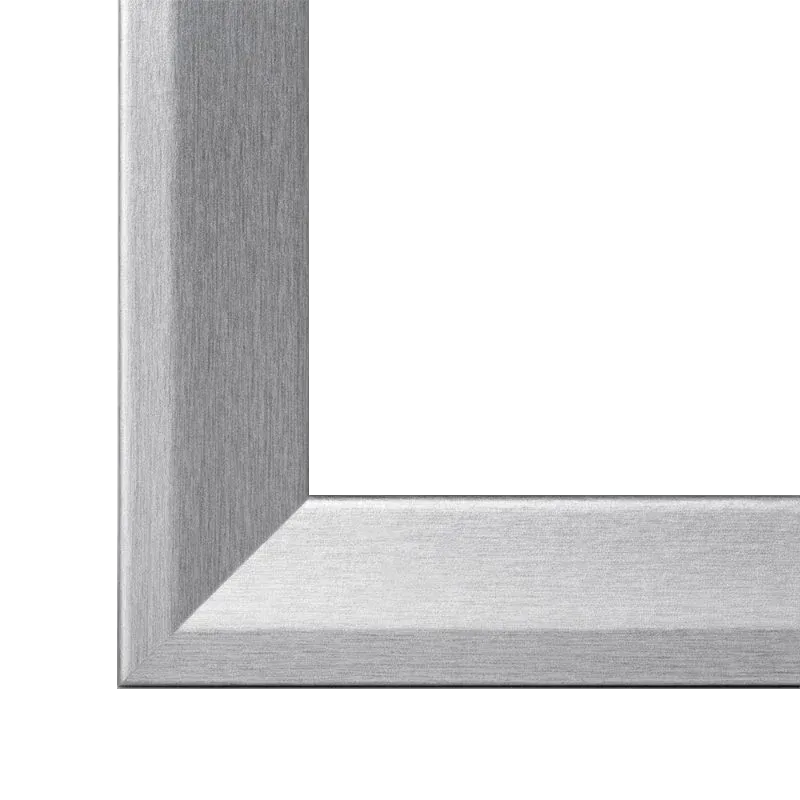 Gehrung eines Bilderrahmens in geschliffener Aluminium Optik mit abgeschrägtem, modernen Profil