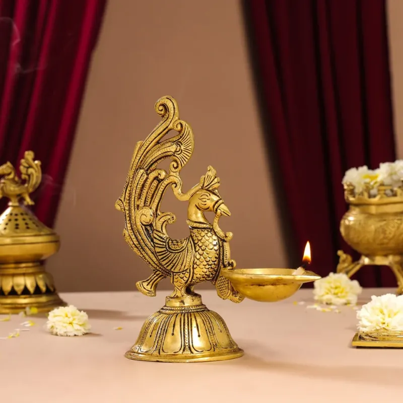 Brass Peacock Anna lamp (8 inch)