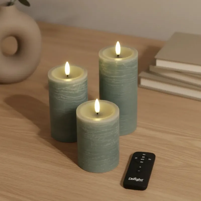 3er-Set LED Stumpenkerzen innen – Salbeigrün mit Fernbedienung & realistischer 3D-Flamme Deluxe Homeart