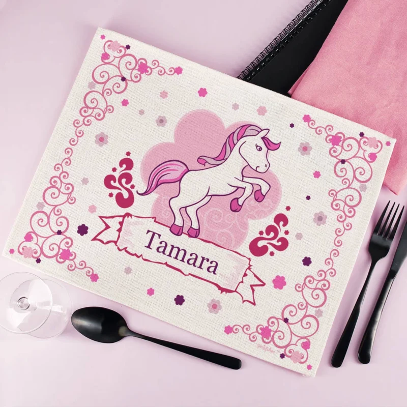 Bedrucktes Platzdeckchen aus Stoff mit Pink Pony