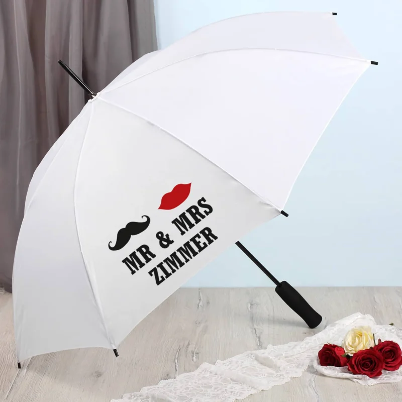Regenschirm in Weiß zur Hochzeit