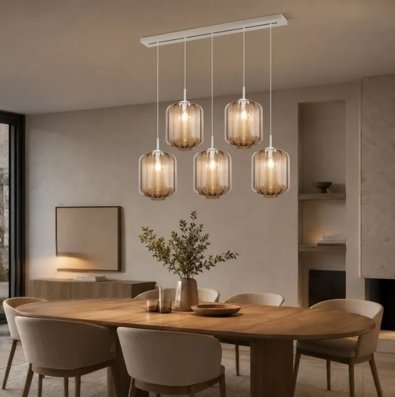 s.luce Velo Esszimmerleuchte 5-flammig Baldachin 160cm Ø 25cm über modernem Esstisch